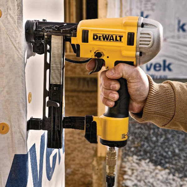 DEWALT HEAVY DUTY STAPLER